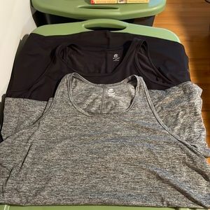 Lot Champion workout tanks - XXL